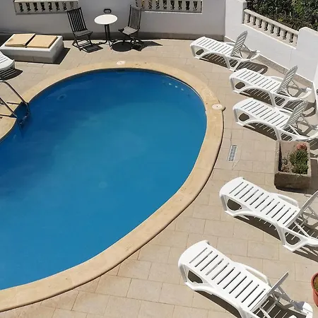 לינה וארוחת בוקר Emblema (adults Only) 3*
